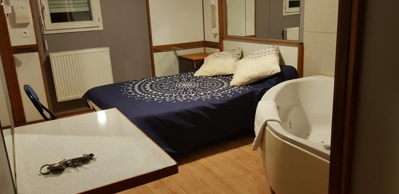 Hôtel Bellevue Séméac Eksteriør billede